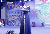 苏勒亚其其格